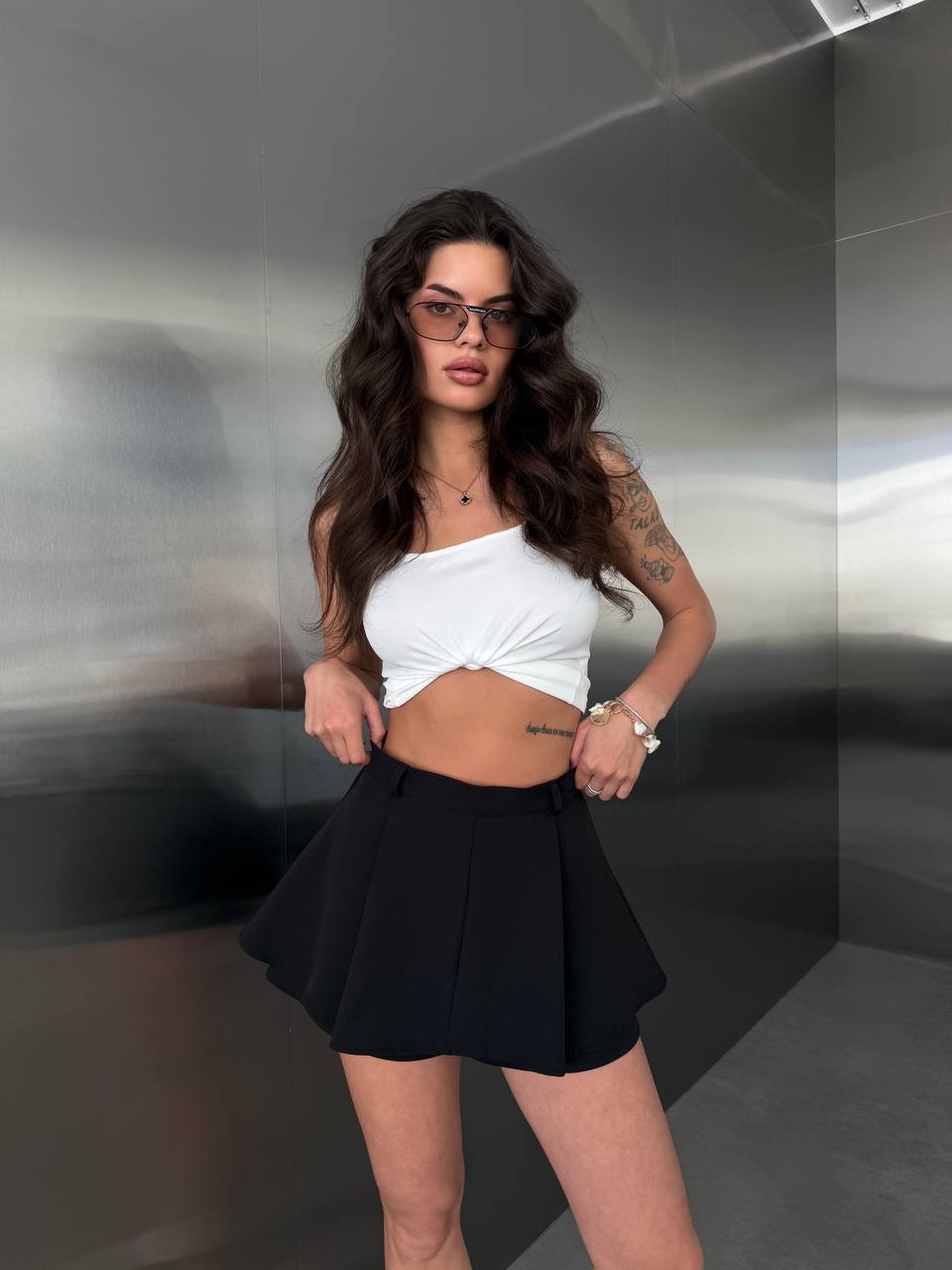 Skirt shorts in structured fabric