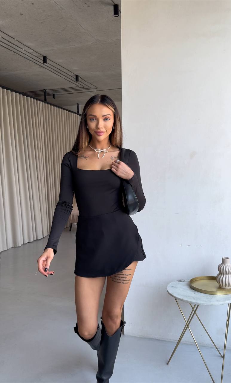Trendy black skort for women