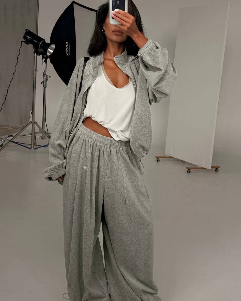 Embroidered velour tracksuit in gray