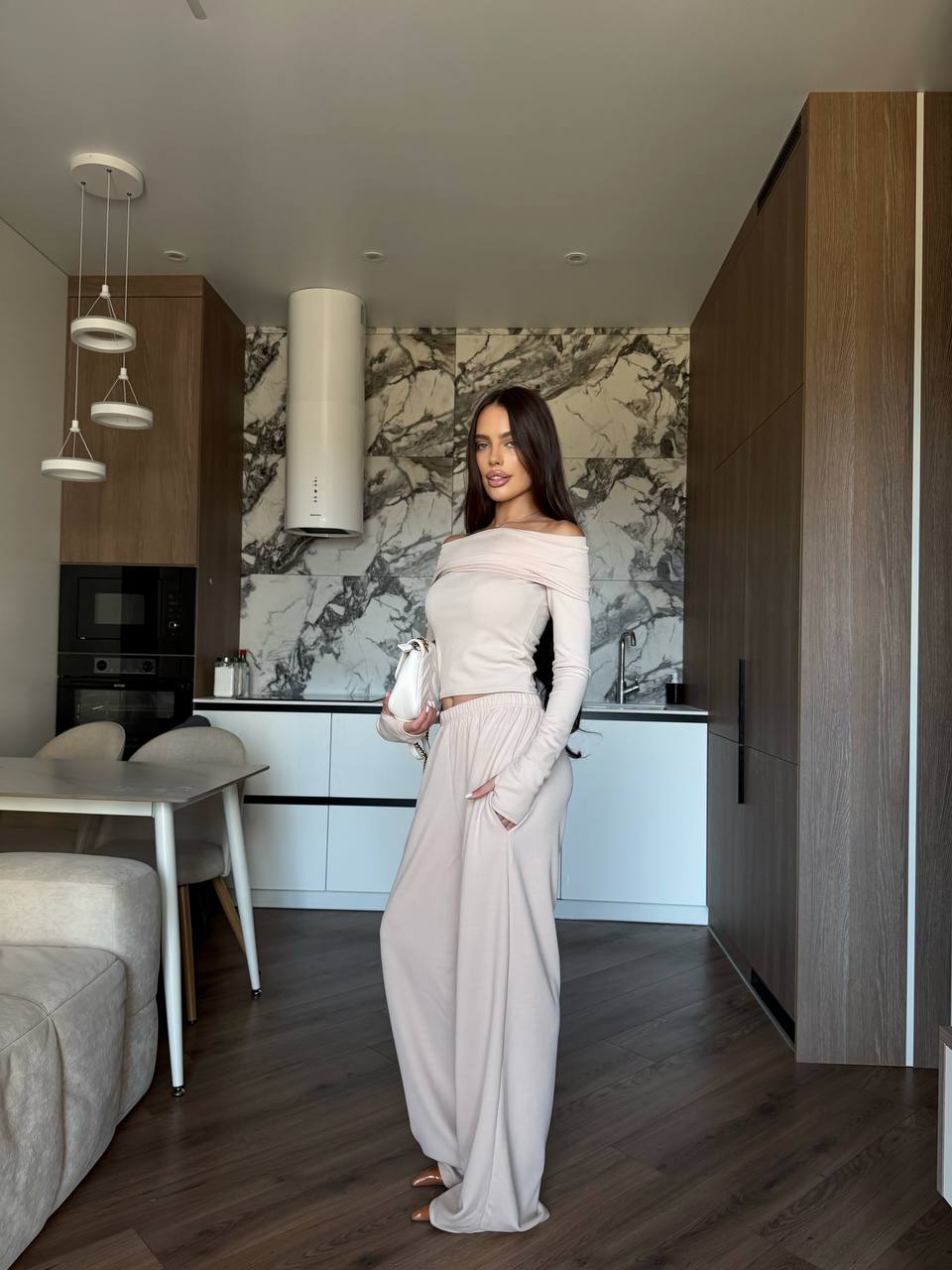 Trendy autumn three-piece outfit