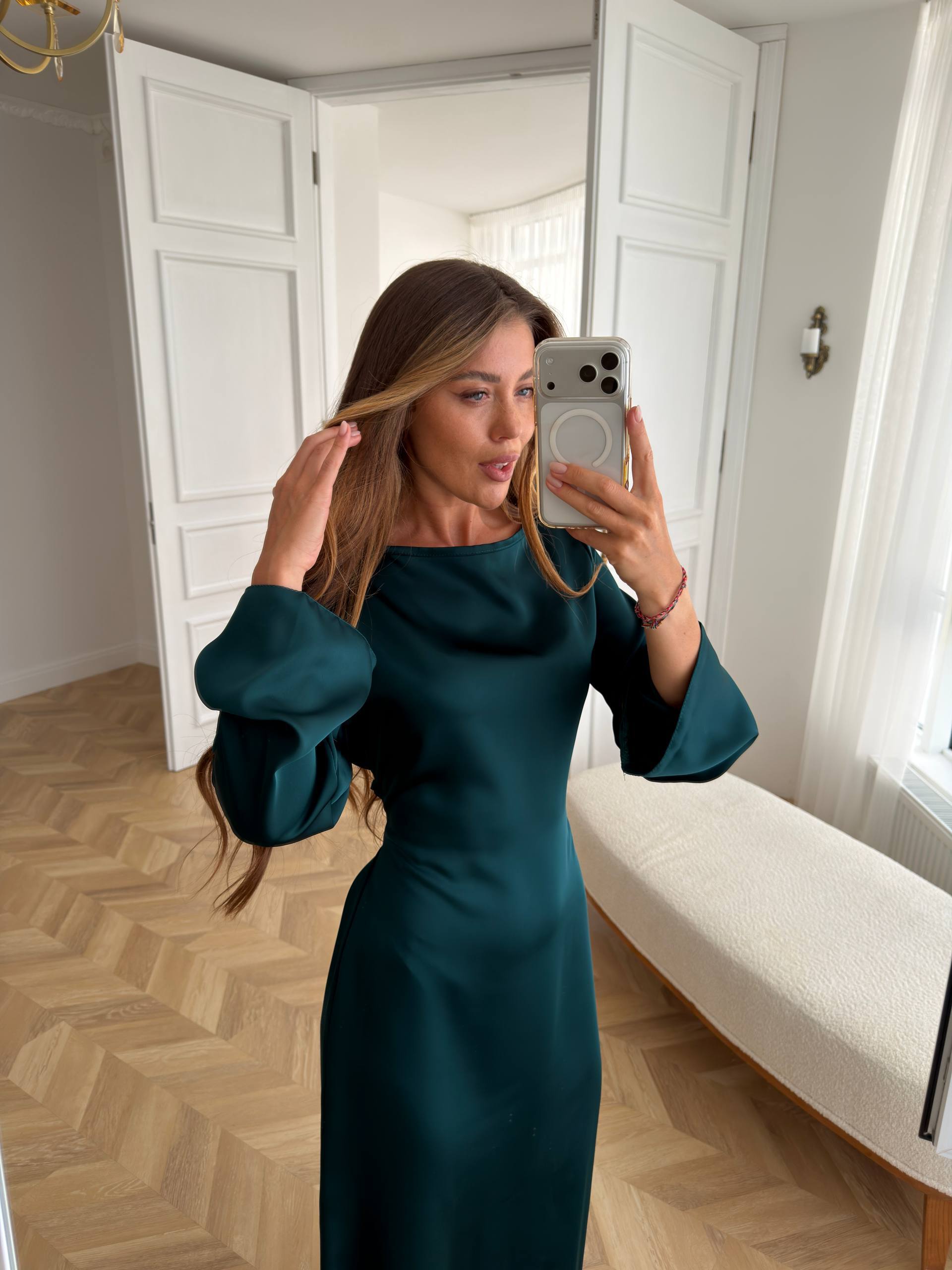 Seiden-Maxikleid in leuchtenden Farben