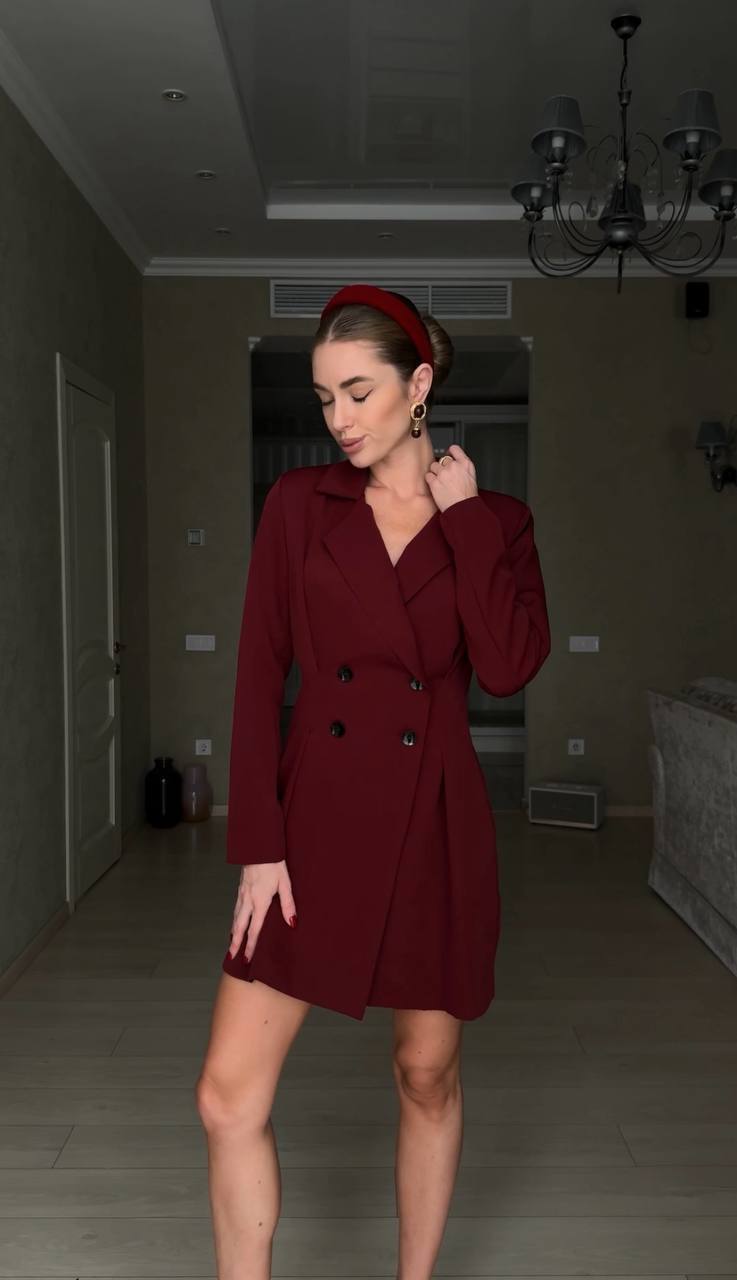 Blazer dress in elegant black and burgundy