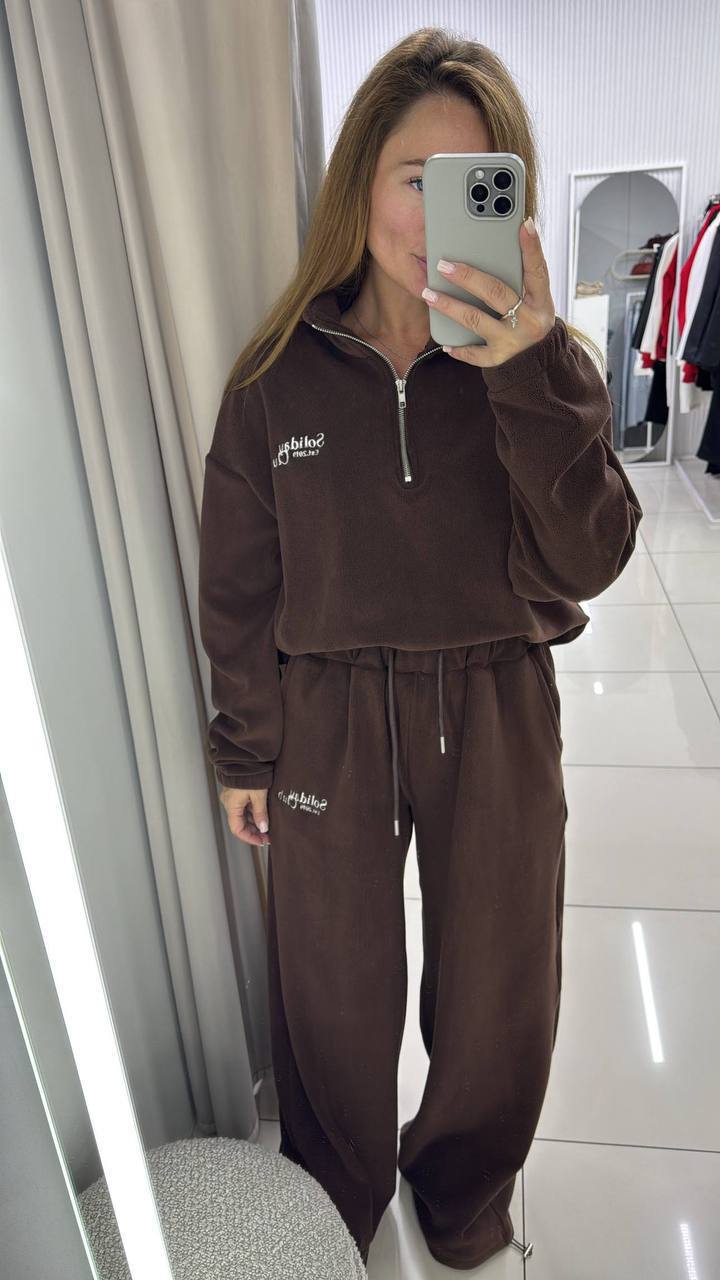 Bestickter Fleeceanzug für Damen